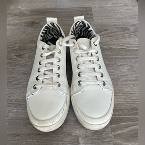 Zara white tennis shoes. Platforms. Size 39 (8.5).